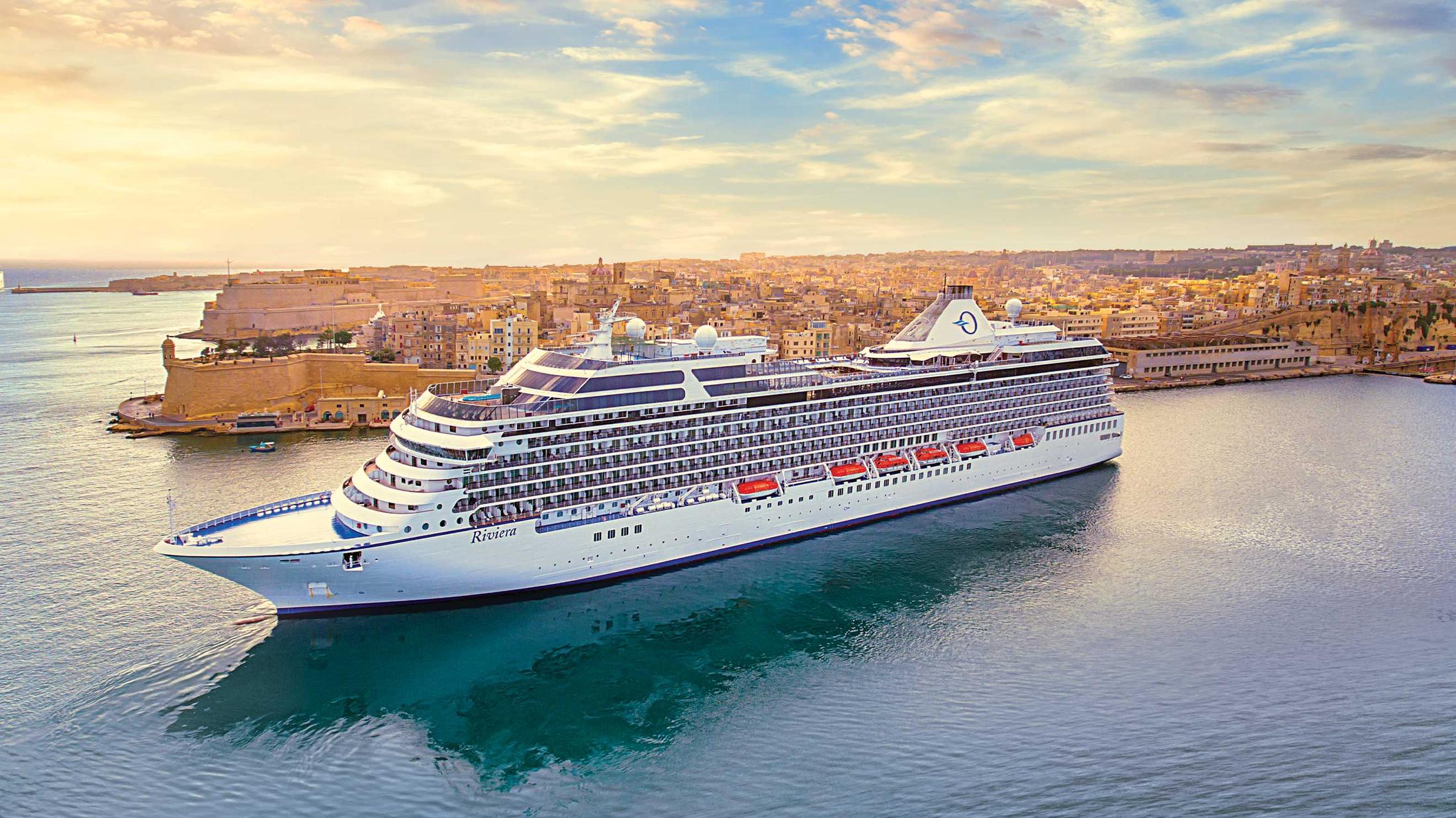 Oceania Riviera entering Valletta Grand Harbour, Malta