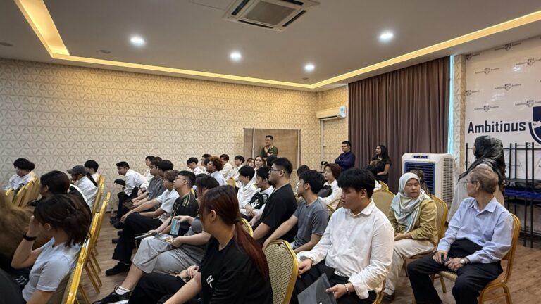 Students at the cruise career talk at Ambitious Academy, Johor