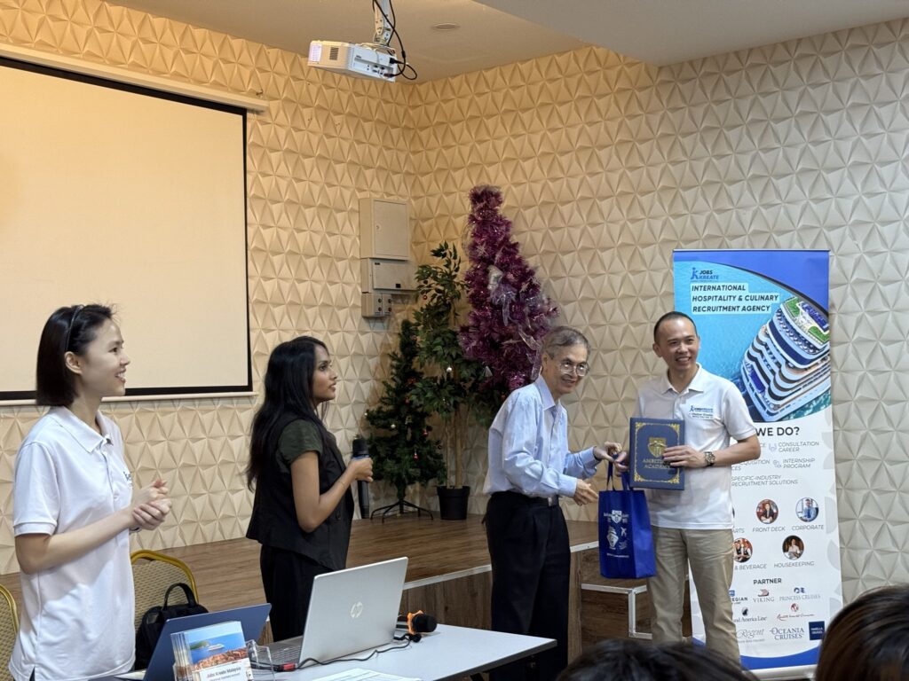 The appreciation exchange at the close of the career talk session